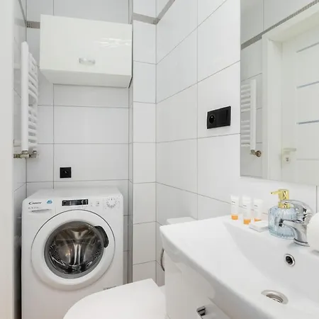 Modern Studio Radomska By Renters * Krasków