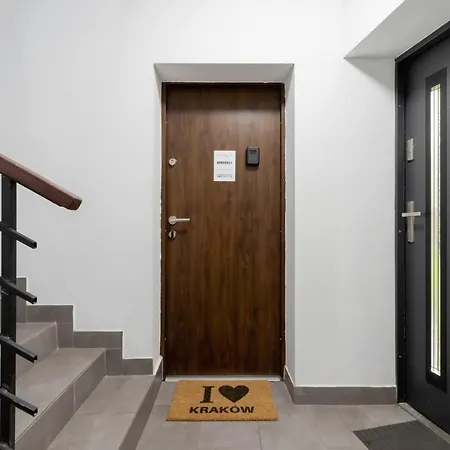Apartment Modern Studio Radomska By Renters